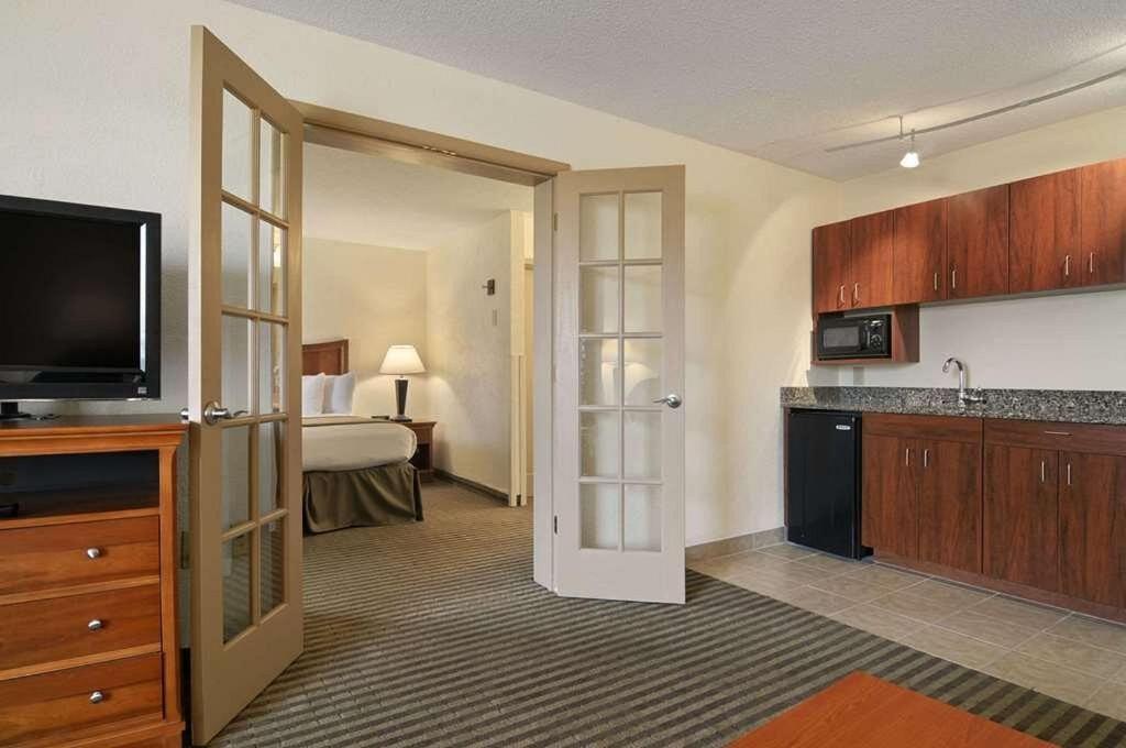 במוטל Baymont By Wyndham Macon I-75 מראה חיצוני תמונה