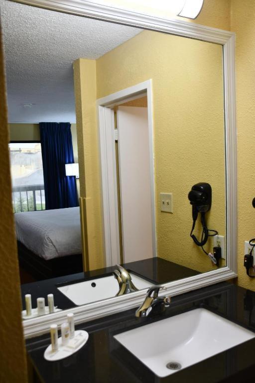 במוטל Baymont By Wyndham Macon I-75 מראה חיצוני תמונה