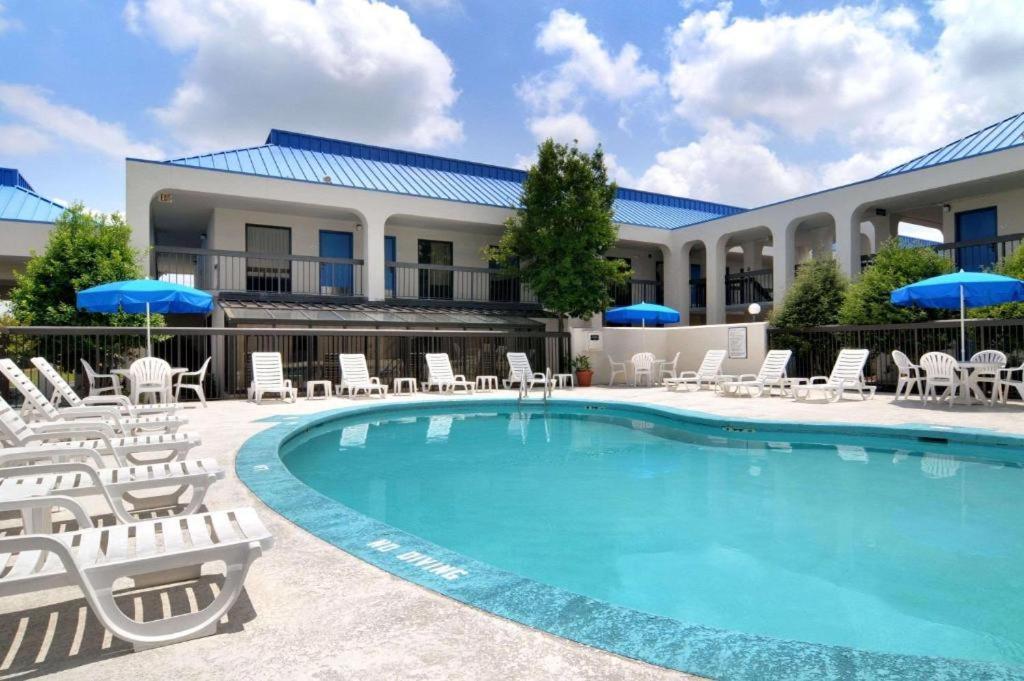 במוטל Baymont By Wyndham Macon I-75 מראה חיצוני תמונה